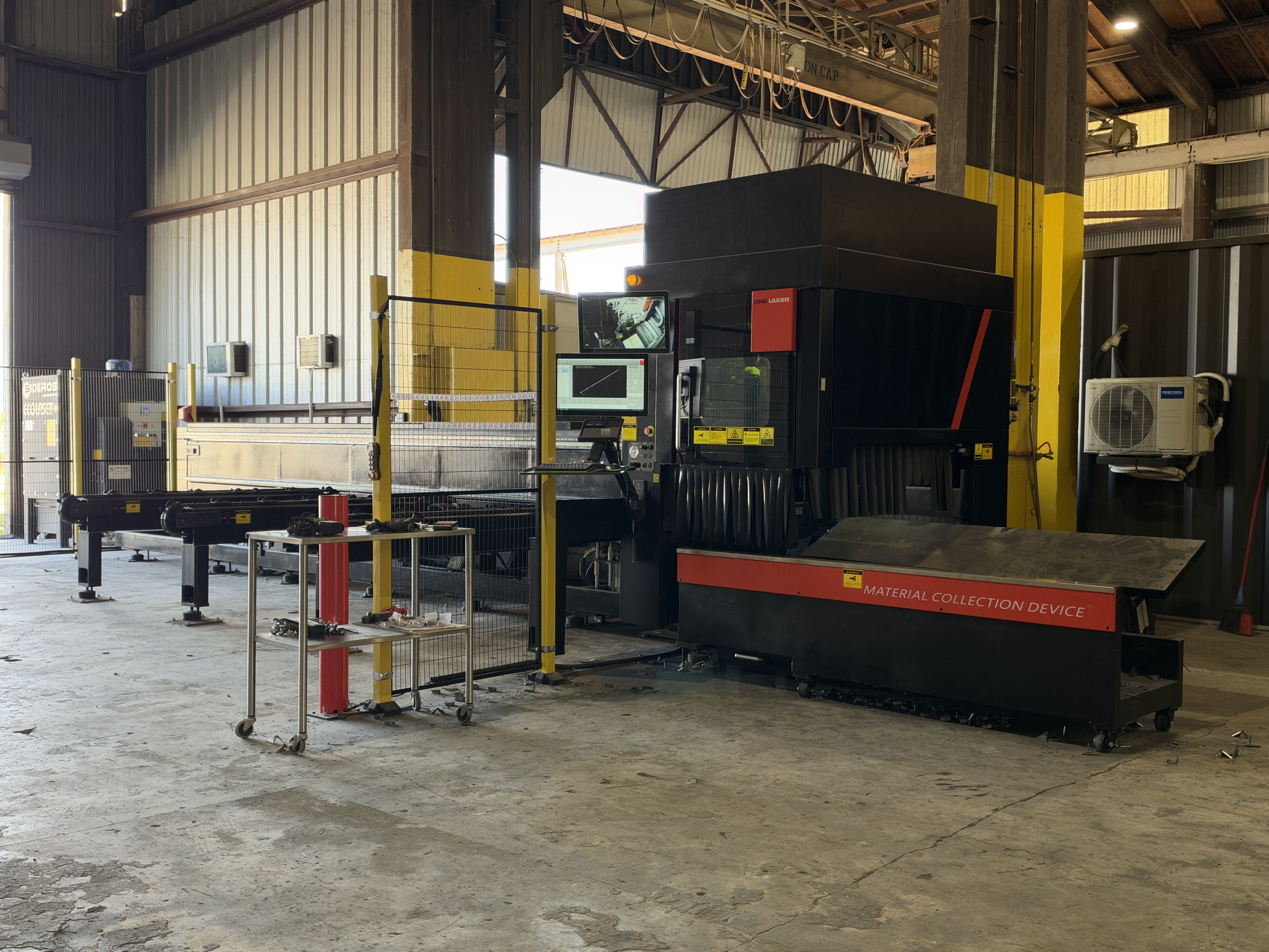 Tube laser equipment and its control station at Forma Systems